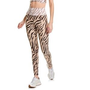Beach Riot Chapman Zebra Leggings SZ M
